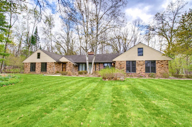 4417 Indian Trl, Green Bay, WI 54313