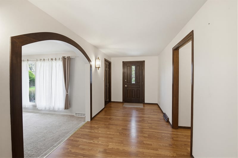 4417 Indian Trl, Green Bay, WI 54313