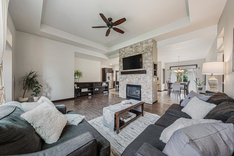 1465 Amendment Dr, Neenah, WI 54956