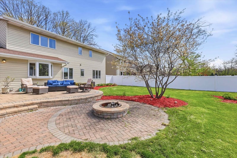 917 Kramer Ln, Appleton, WI 54915