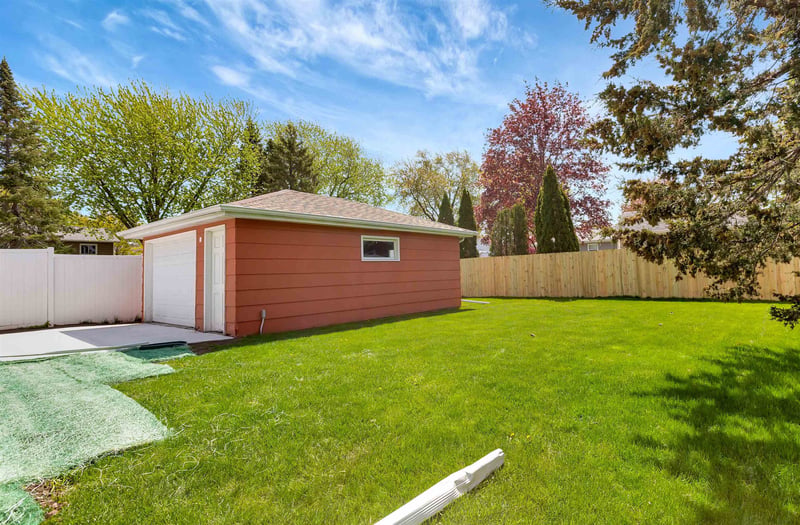1519 Adams Ave, Oshkosh, WI 54902