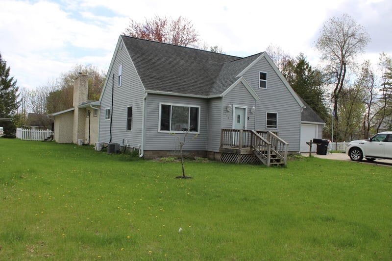 212 Highview Ave, Shawano, WI 54166-3336