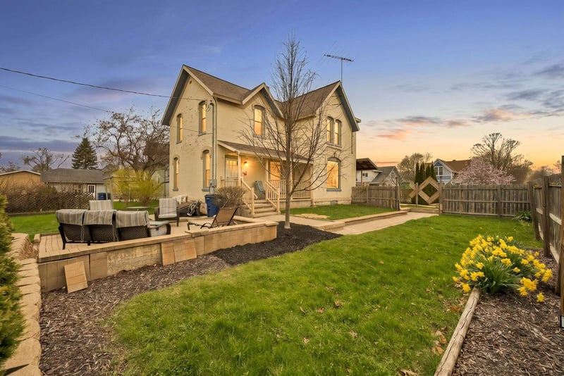 602 1st St, Kewaunee, WI 54216