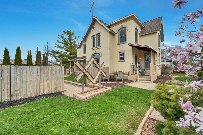 602 1st St, Kewaunee, WI 54216