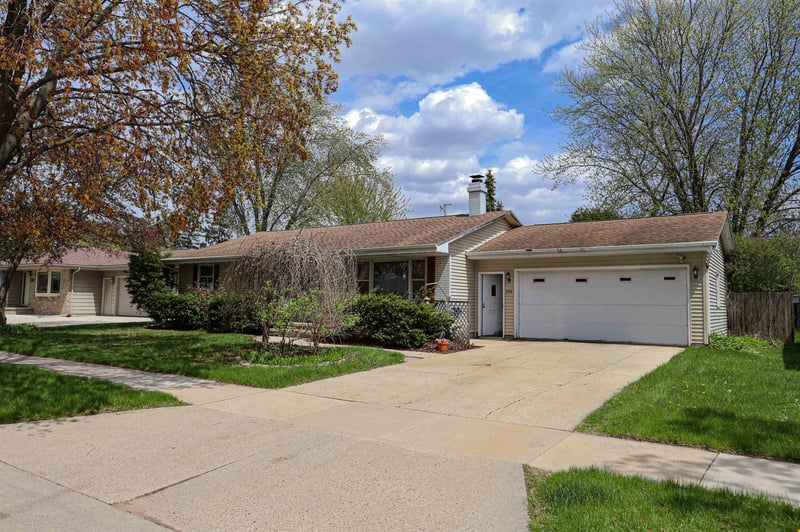 206 Midpark Dr, Appleton, WI 54915