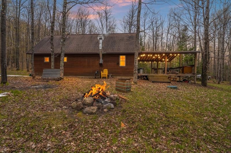 1458 Woodlawn Rd, Crandon, WI 54465