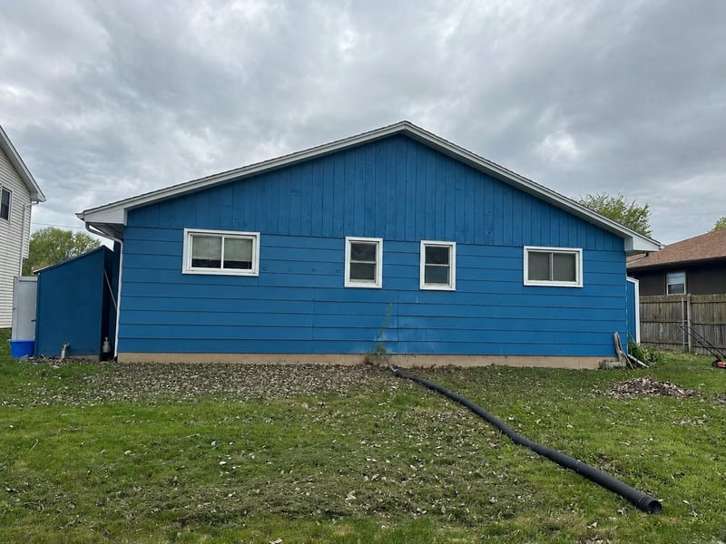 715 John St, Menasha, WI 54952