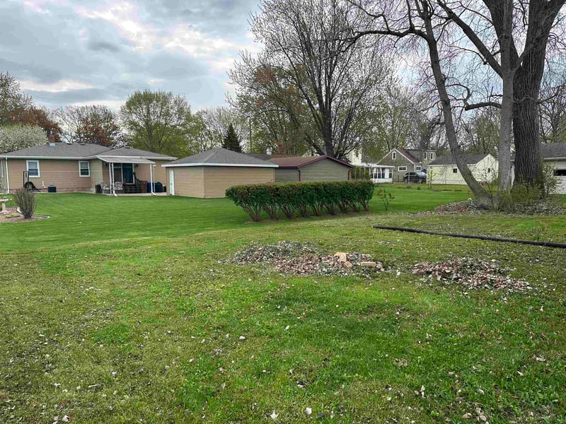715 John St, Menasha, WI 54952