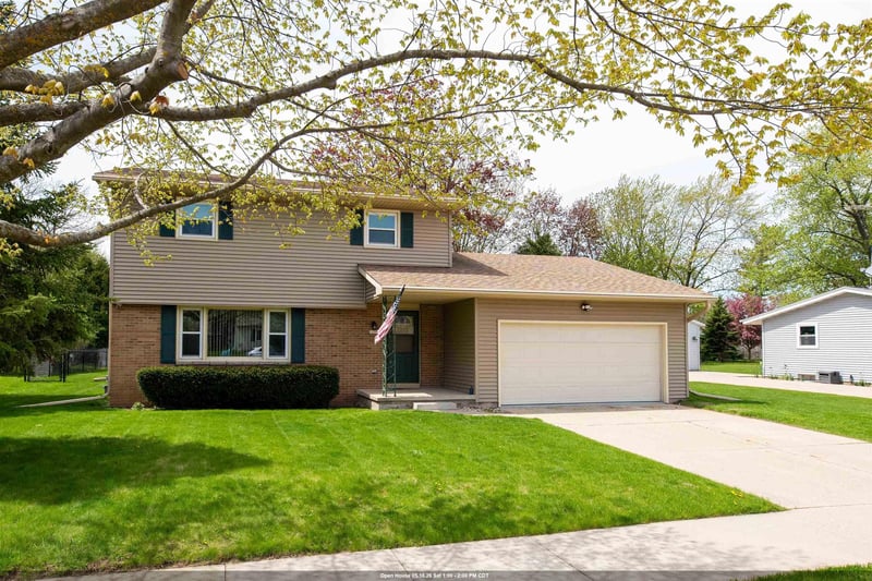 1235 Westhaven Dr, Oshkosh, WI 54904-8141