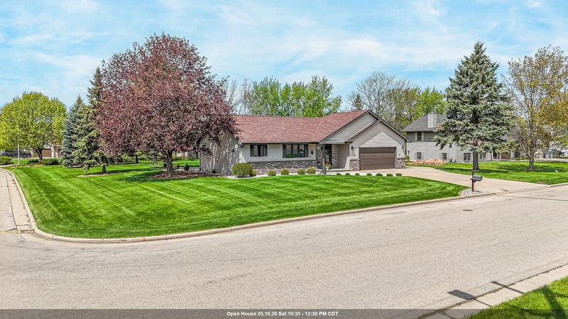 670 5th Ave, Winneconne, WI 54986