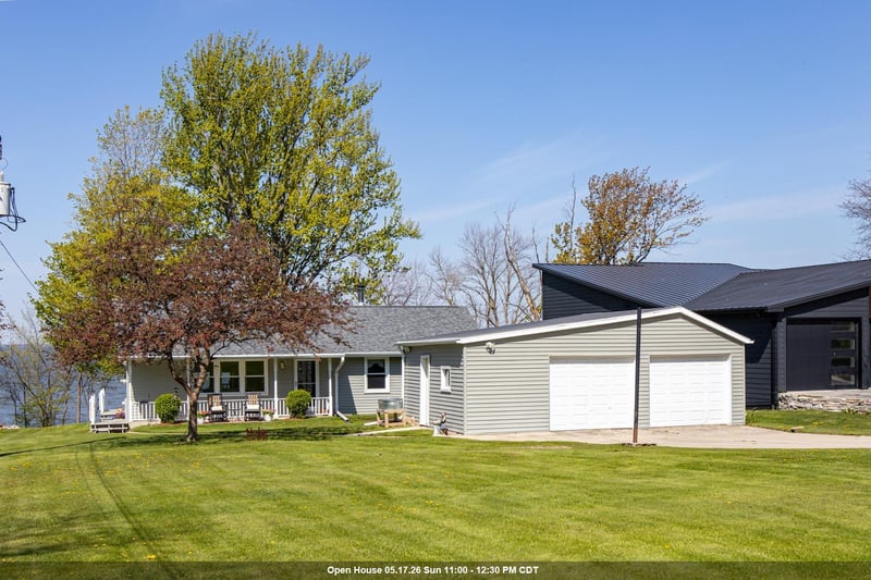 N6629 Harrison Rd, Hilbert, WI 54129