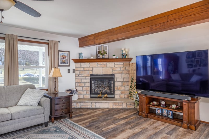 N6629 Harrison Rd, Hilbert, WI 54129