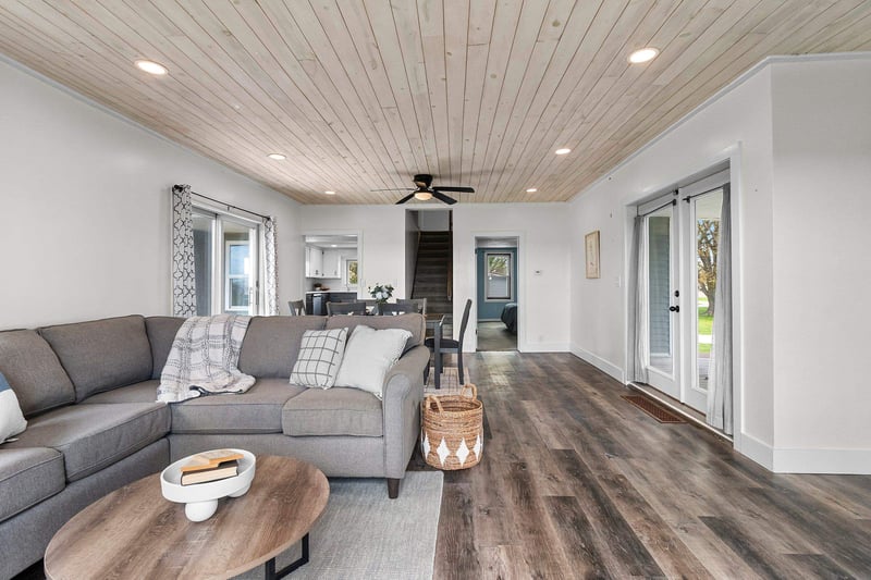 N1613 Manley Rd, Greenville, WI 54942