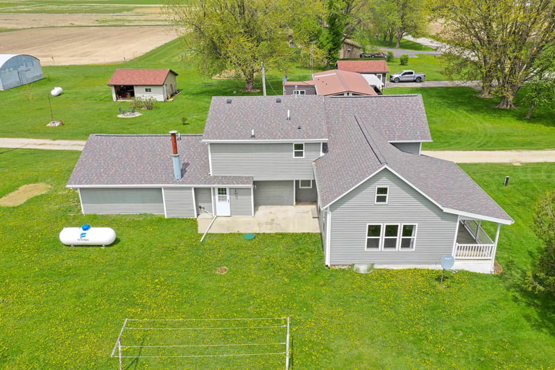 N1613 Manley Rd, Greenville, WI 54942