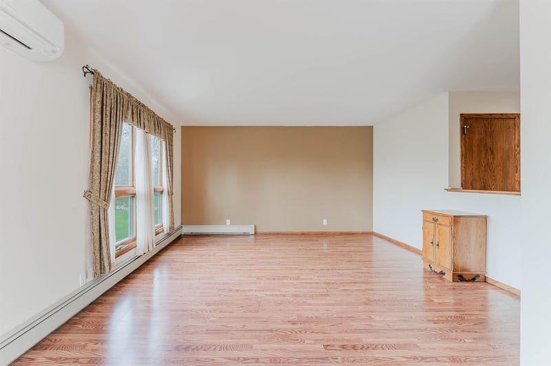 5154 Village Rd, Butte Des Morts, WI 54927