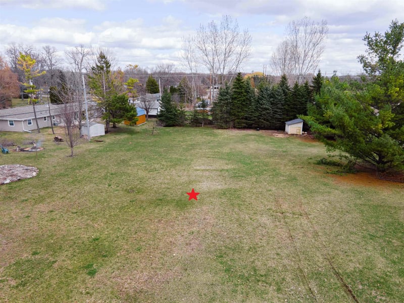 2524 Breezewood Ln, Neenah, WI 54956