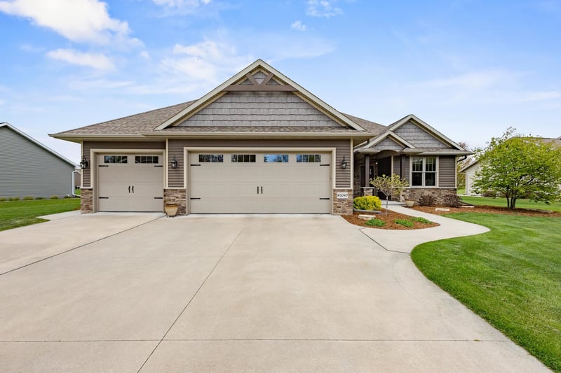 W5040 Cherrywood Dr, Sherwood, WI 54169