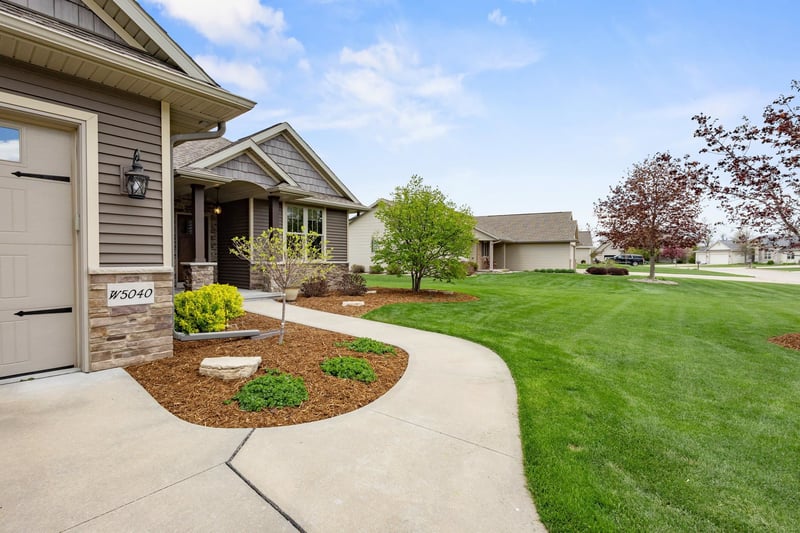 W5040 Cherrywood Dr, Sherwood, WI 54169