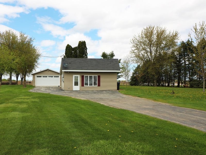 W616 County Rd S, Kaukauna, WI 54130