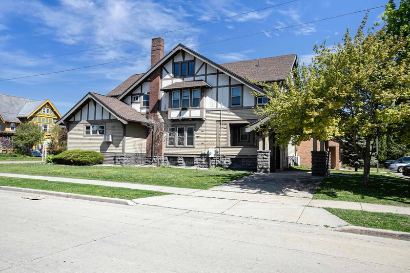 634 Wisconsin St, Oshkosh, WI 54901