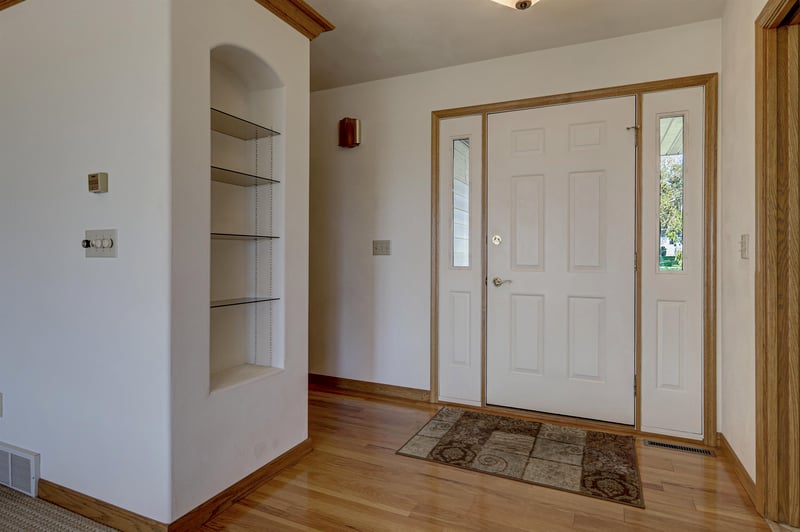 8358 Pheasant Run Trl, Larsen, WI 54947