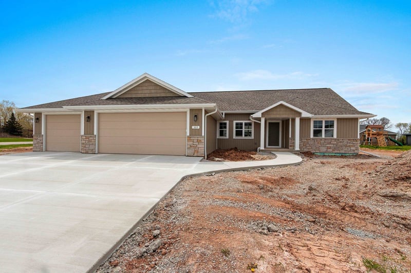 305 Battery Ave, De Pere, WI 54115