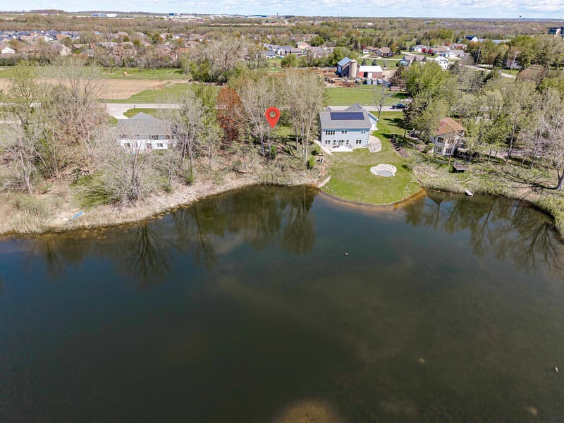 1855 Shady Ln, Neenah, WI 54956