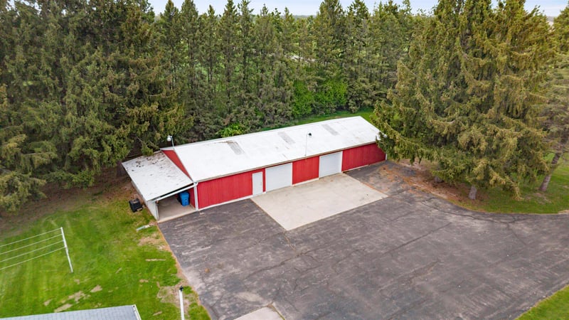6911 Fahley Rd, Oshkosh, WI 54904