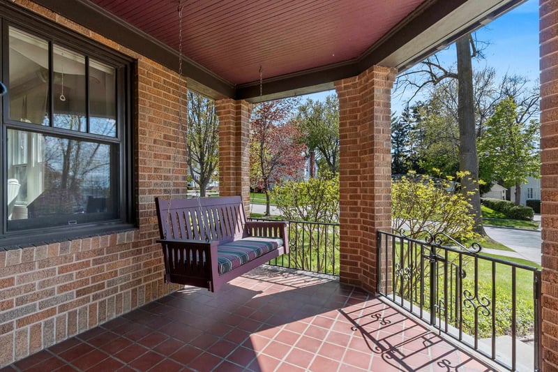 212 Miramar Dr, Green Bay, WI 54301-1926