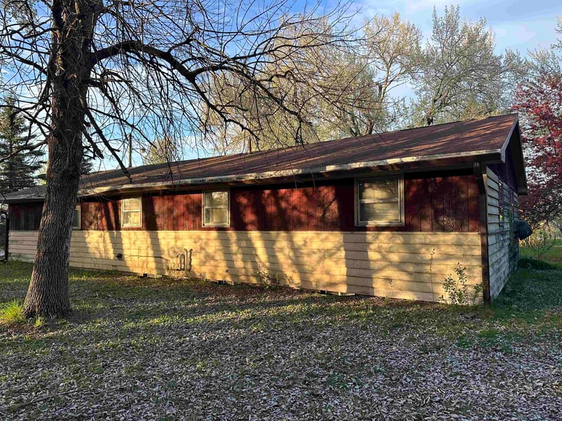 W9579 County Rd Jj, Hortonville, WI 54944
