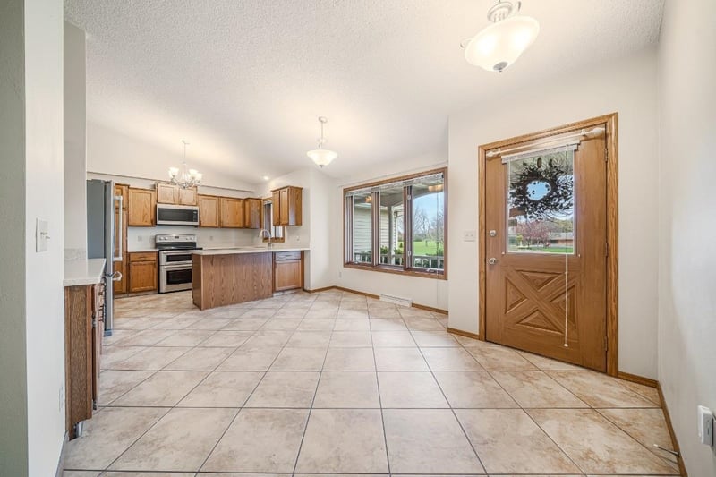 1166 Apple Blossom Dr, Neenah, WI 54956
