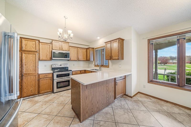 1166 Apple Blossom Dr, Neenah, WI 54956