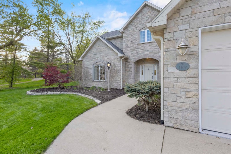5100 Streich Ln, Oshkosh, WI 54902-7515