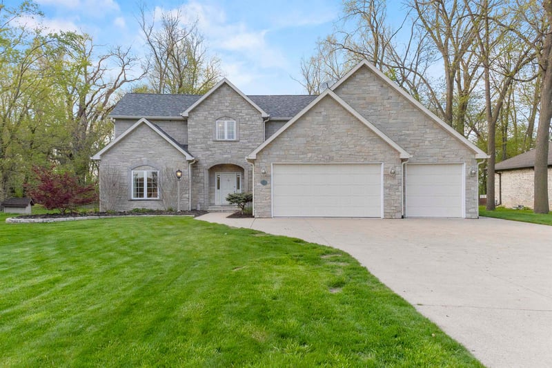 5100 Streich Ln, Oshkosh, WI 54902-7515