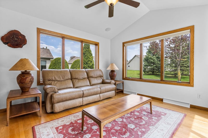 36 Penbrook Cir, Appleton, WI 54913