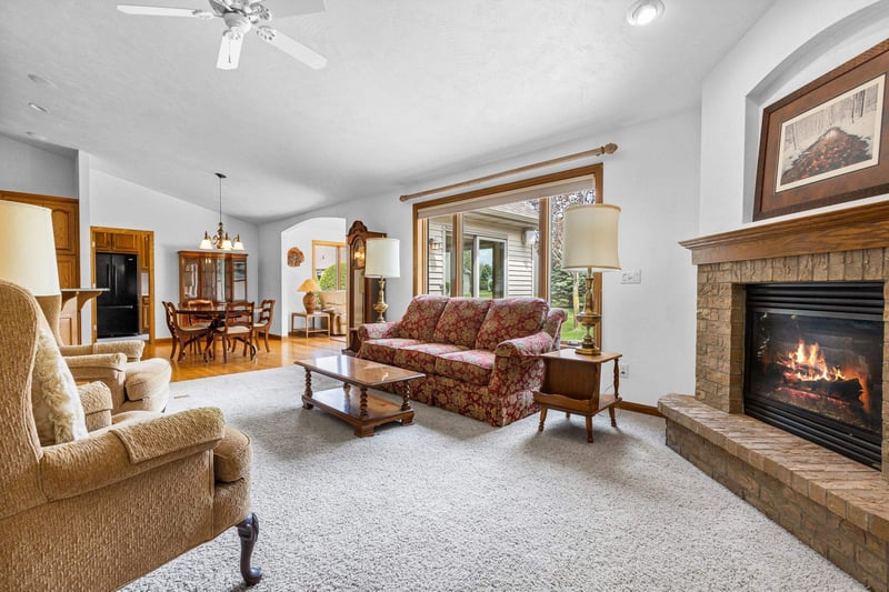 36 Penbrook Cir, Appleton, WI 54913