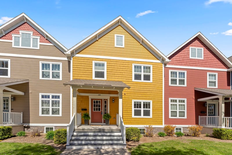 228 Jackson St, Green Bay, WI 54301