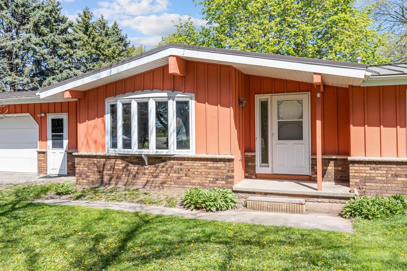 4356 Jackson St, Oshkosh, WI 54901