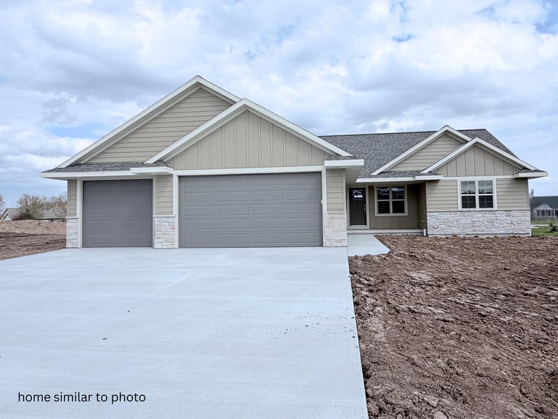 1429 Crossroads Dr, Hobart, WI 54313