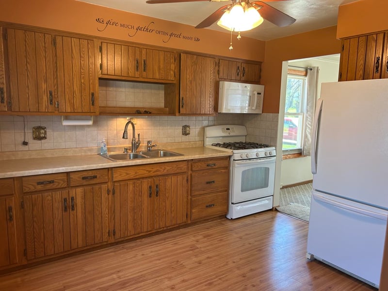 315 Factory St, Seymour, WI 54165