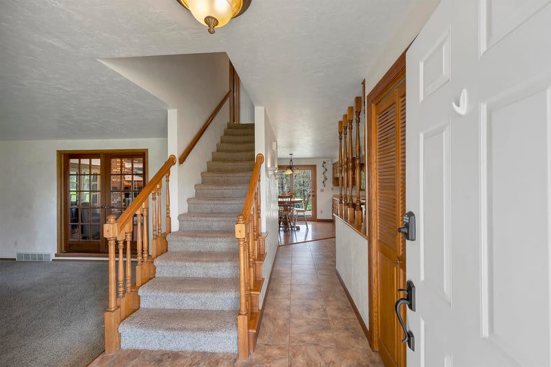 2941 Mayflower Rd, Green Bay, WI 54311