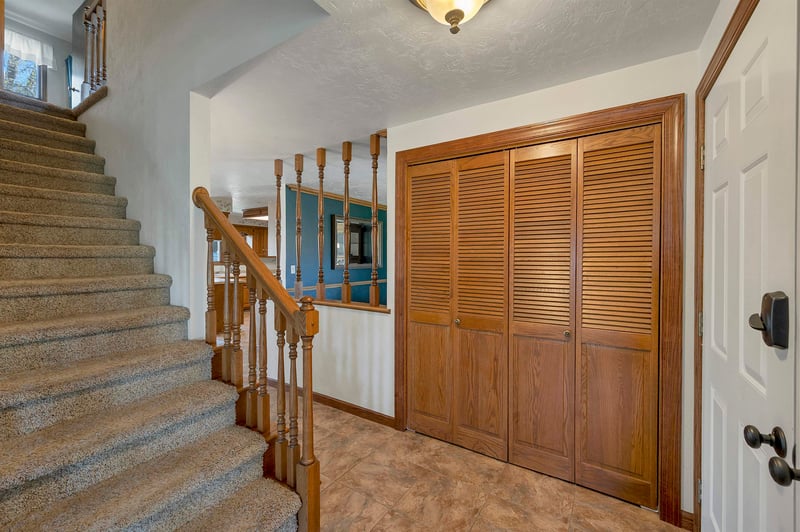 2941 Mayflower Rd, Green Bay, WI 54311