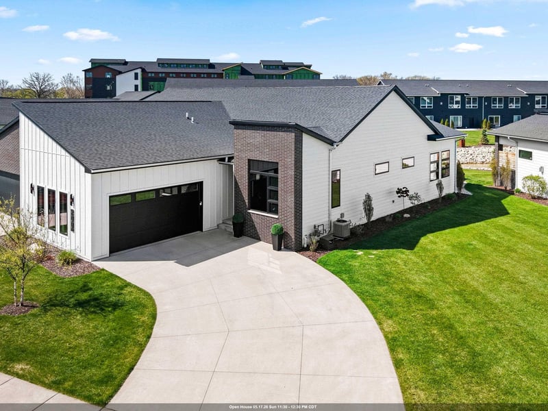 366 Aldon Cir, Green Bay, WI 54304
