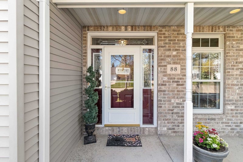 88 Bellevue Pl, Appleton, WI 54913