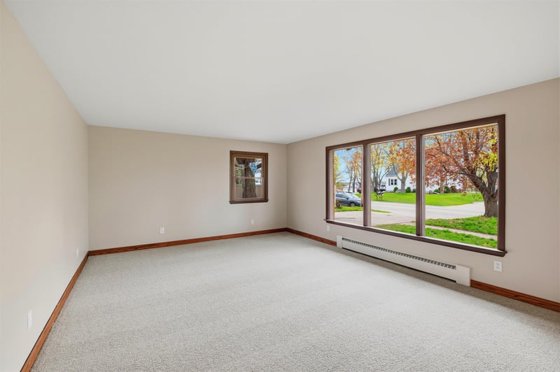 1223 Guns St, Green Bay, WI 54311