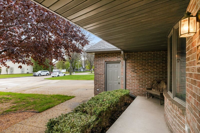 21 Kensington Ct, Appleton, WI 54915