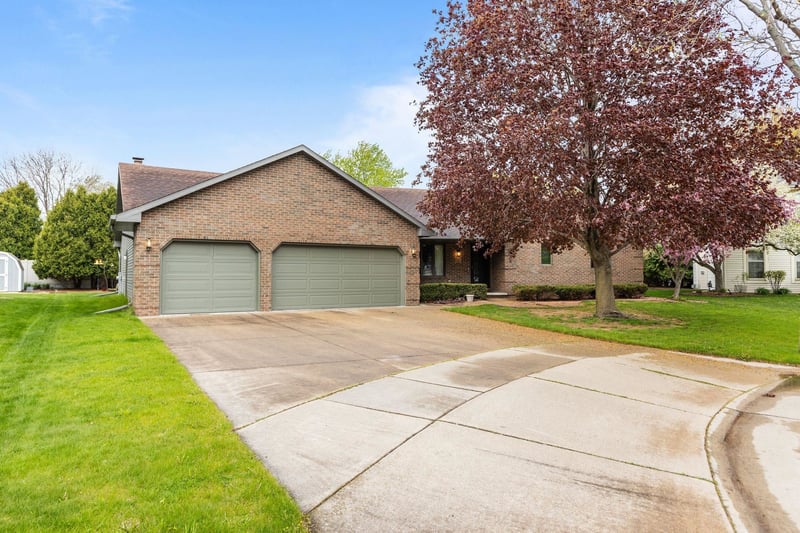 21 Kensington Ct, Appleton, WI 54915