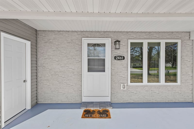 2461 Vandenbergh Pl, Green Bay, WI 54311-9999