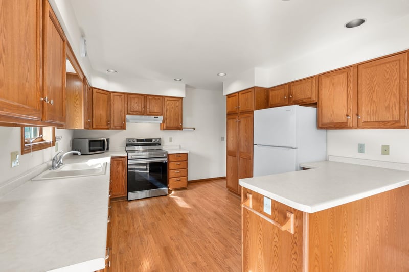 N8033 Lake Breeze Dr, Sherwood, WI 54169