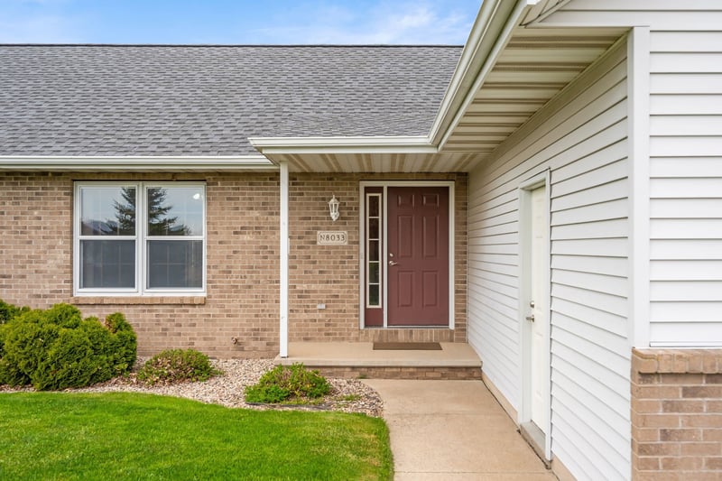 N8033 Lake Breeze Dr, Sherwood, WI 54169